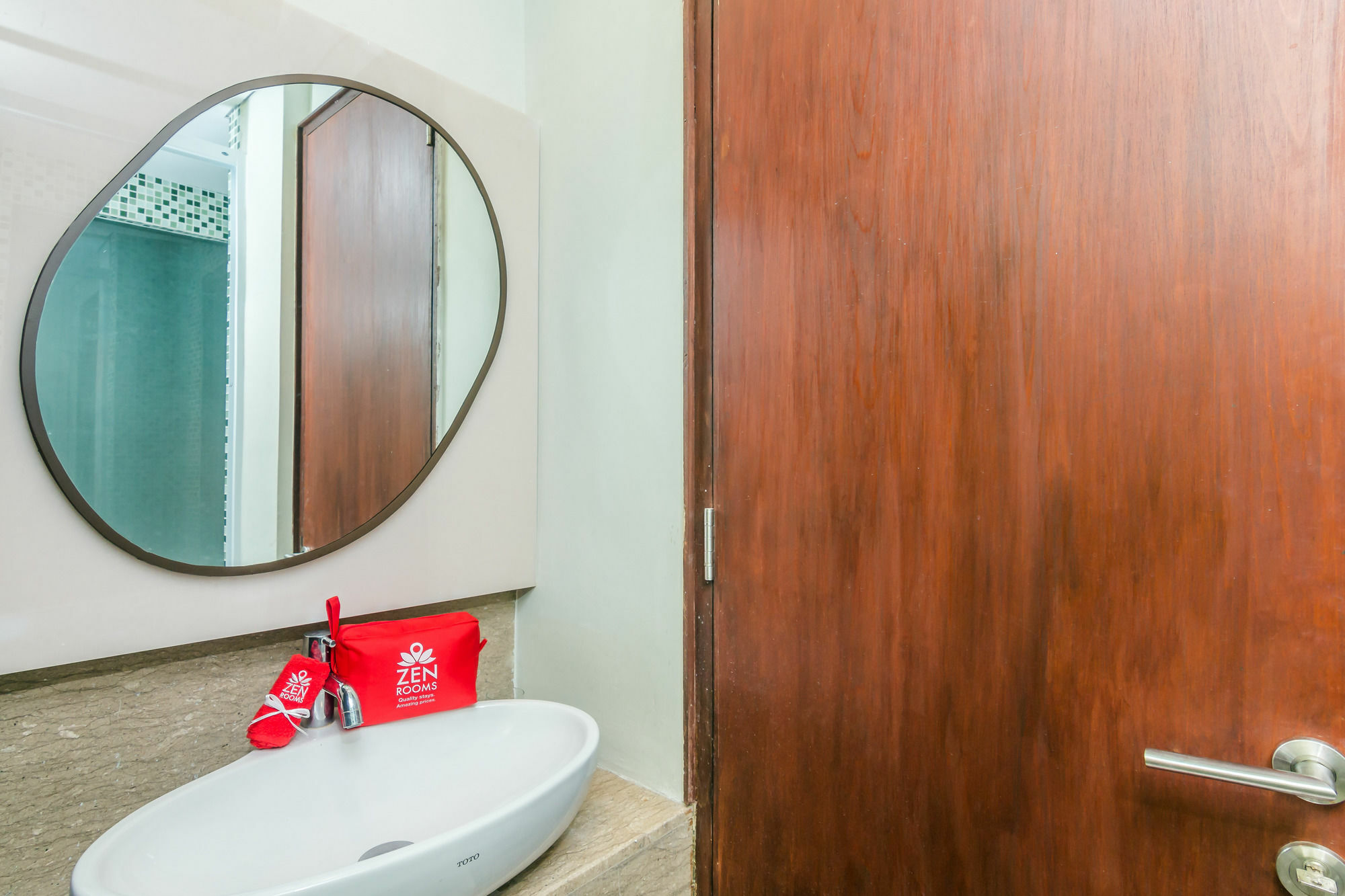 Zen Rooms Legian Werkudara เซมินยัค ภายนอก รูปภาพ